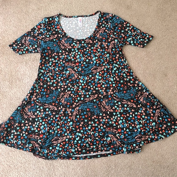 LuLaRoe perfect tee - Picture 1 of 5